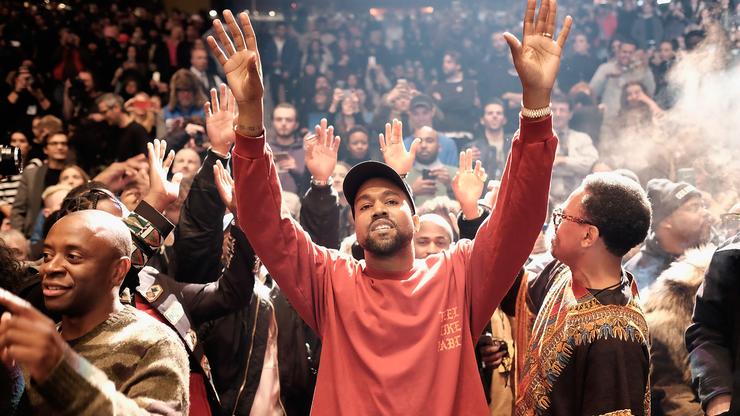 Kanye West anuncia evento de escucha de 'Donda 2' en Miami
