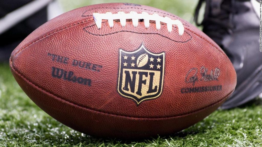 El juez aprueba cambios en el acuerdo de conmoción cerebral de la NFL que pone fin al uso de las reglas de carrera
