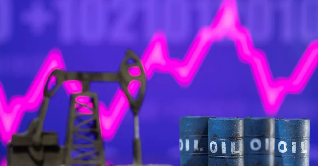 Los precios del petróleo suben a medida que el conflicto en Ucrania genera preocupaciones sobre el suministro