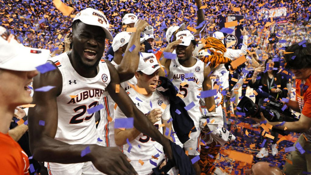 Resultados de baloncesto universitario, ganadores y perdedores: Auburn gana SEC, KS, Baylor comparte el título Big 12