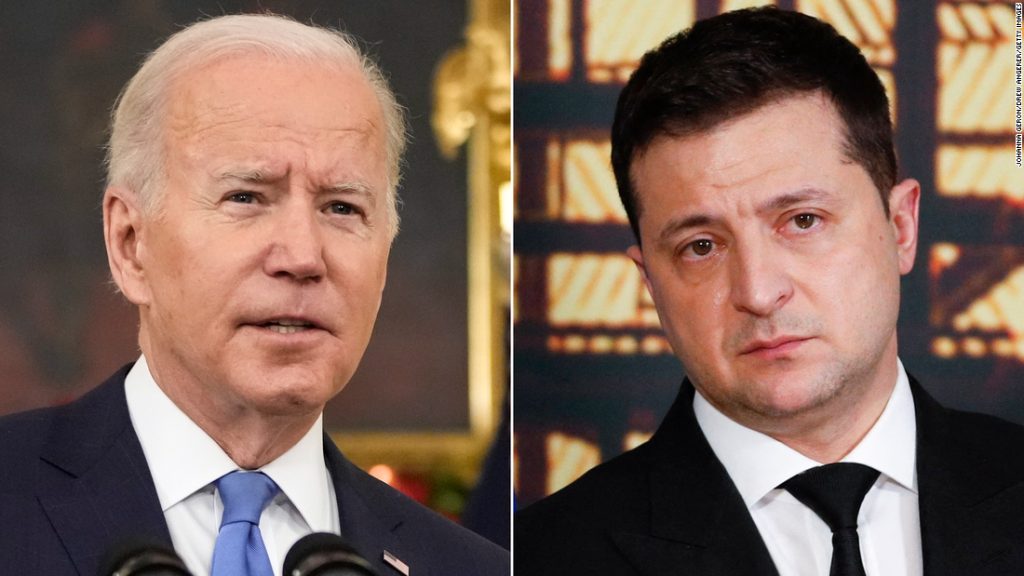 Biden revela paquete de seguridad de $ 800 millones para Ucrania en llamada con Zelensky