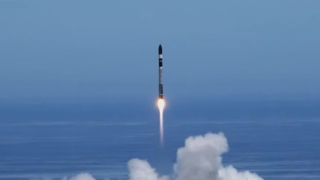 Mira cómo Rocket Lab lanza dos satélites BlackSky en línea hoy