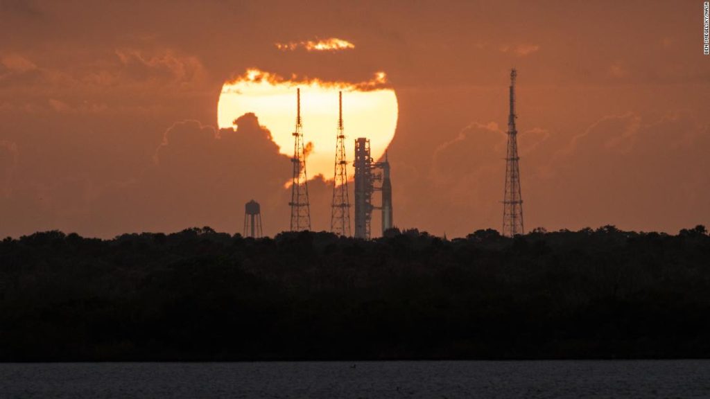 El cohete lunar gigante Artemis I de la NASA tendrá otra prueba antes del lanzamiento en junio