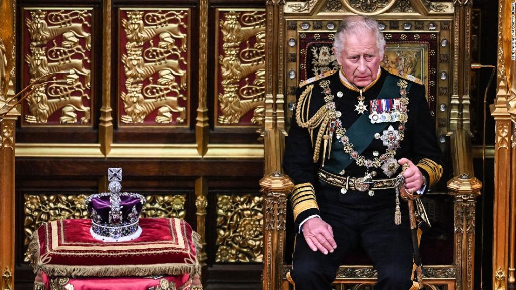 El Príncipe Carlos pronuncia el discurso de la Reina por primera vez