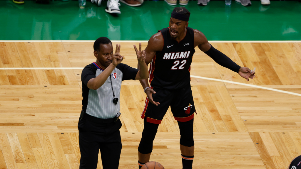 Actualización de la lesión de Jimmy Butler: la estrella del Heat no se perderá más tiempo después de dejar el Juego 3 con un problema en la rodilla, dice el informe