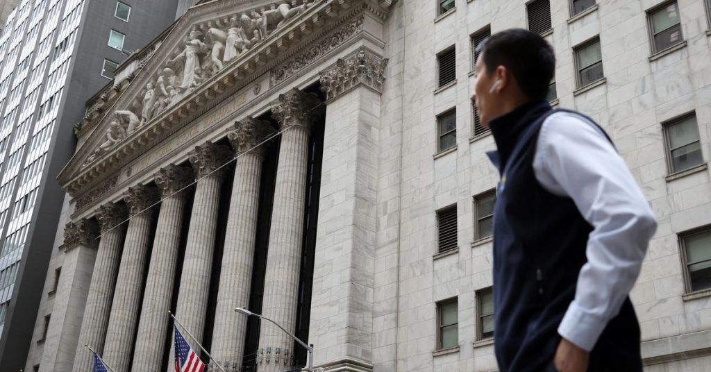Wall Street sube mientras las minutas de la Reserva Federal cumplen con las expectativas