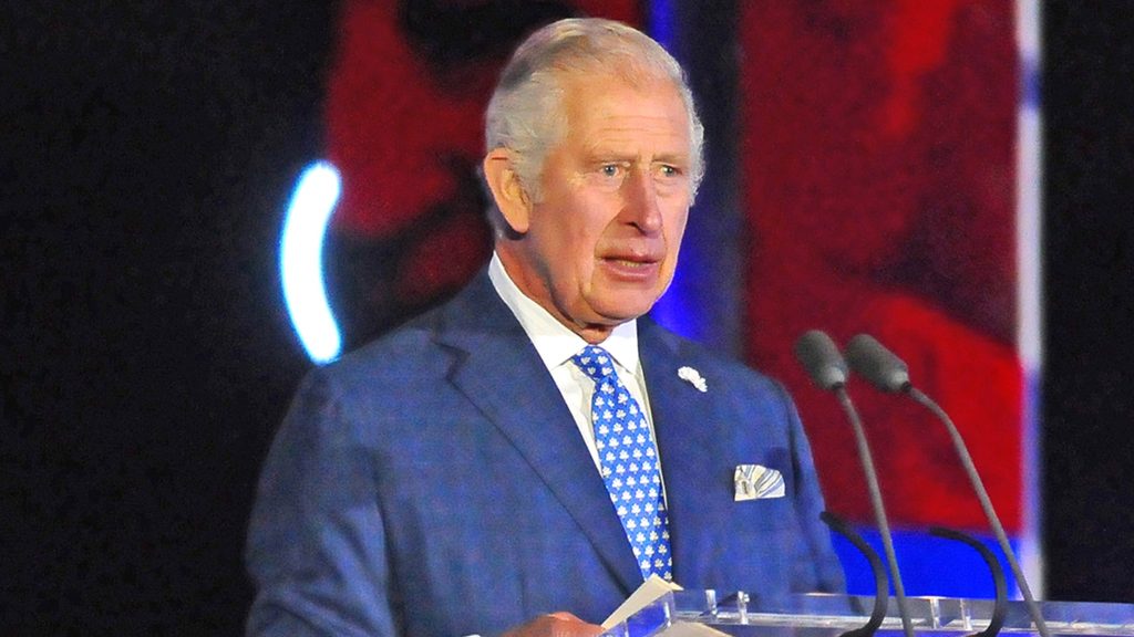 El Príncipe Carlos honra a la Reina en la Fiesta del Jubileo