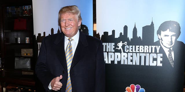Donald Trump asiste "celebridad novata" Evento de alfombra roja de Trump Tower el 20 de enero de 2015 en la ciudad de Nueva York.  (Foto de Rob Kim/Getty Images)