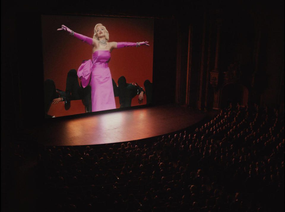 Rubio.  Ana de Armas como Marilyn Monroe.  Registro Comercial.  Netflix © 2022