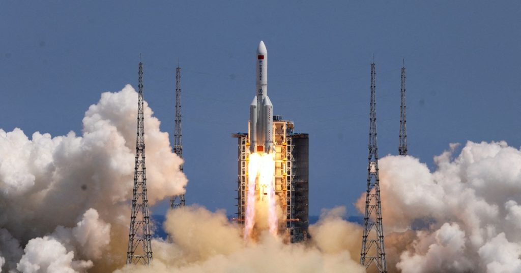 China dice que está siguiendo de cerca los escombros de misiles que se precipitan hacia la Tierra |  noticias espaciales