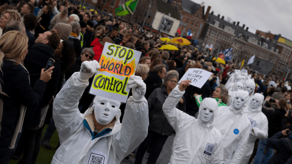Los expertos dicen que la revuelta de los agricultores holandeses contra la dura ley climática es solo el comienzo: "Habrá disturbios en todas partes"
