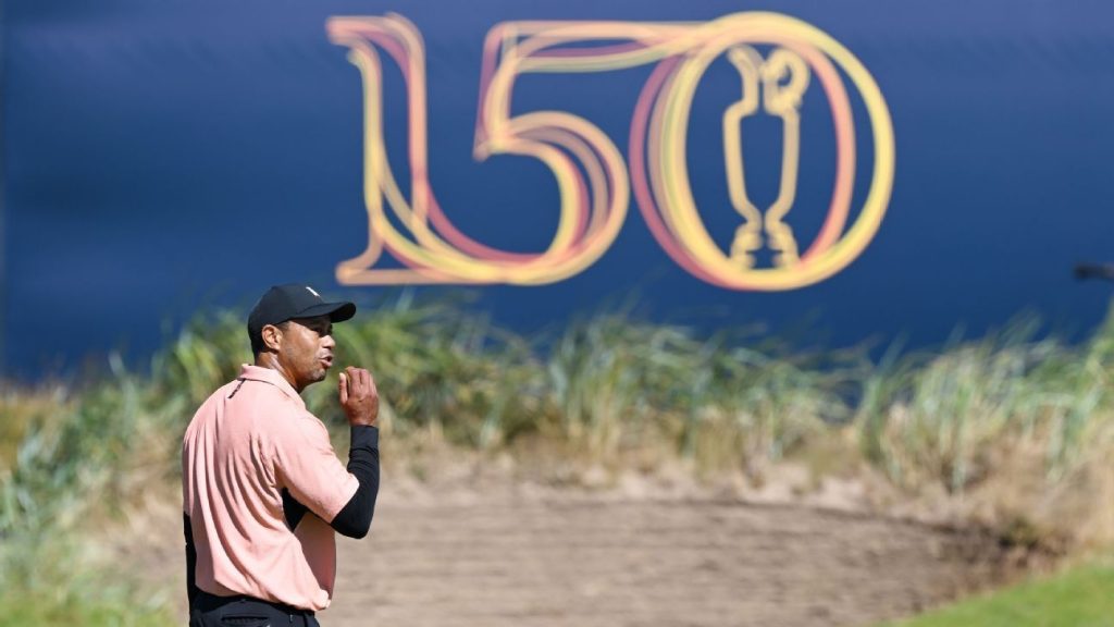 Tiger Woods juega su primera ronda de práctica de 18 hoyos antes del gran torneo de este año