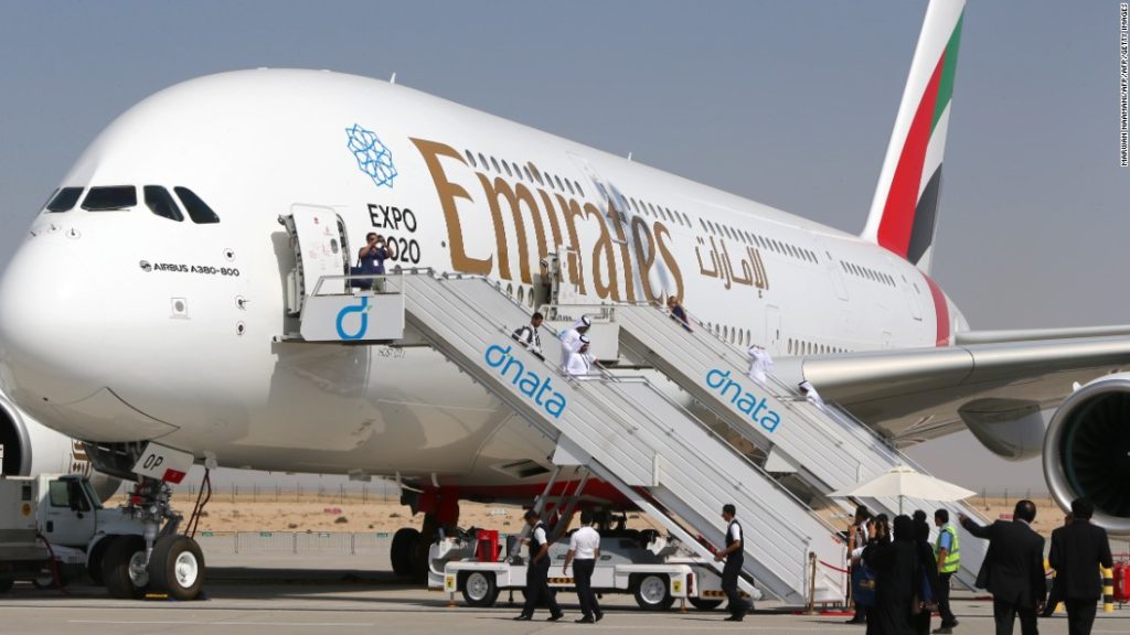 Emirates suspende todos los vuelos a Nigeria por disputa de financiación