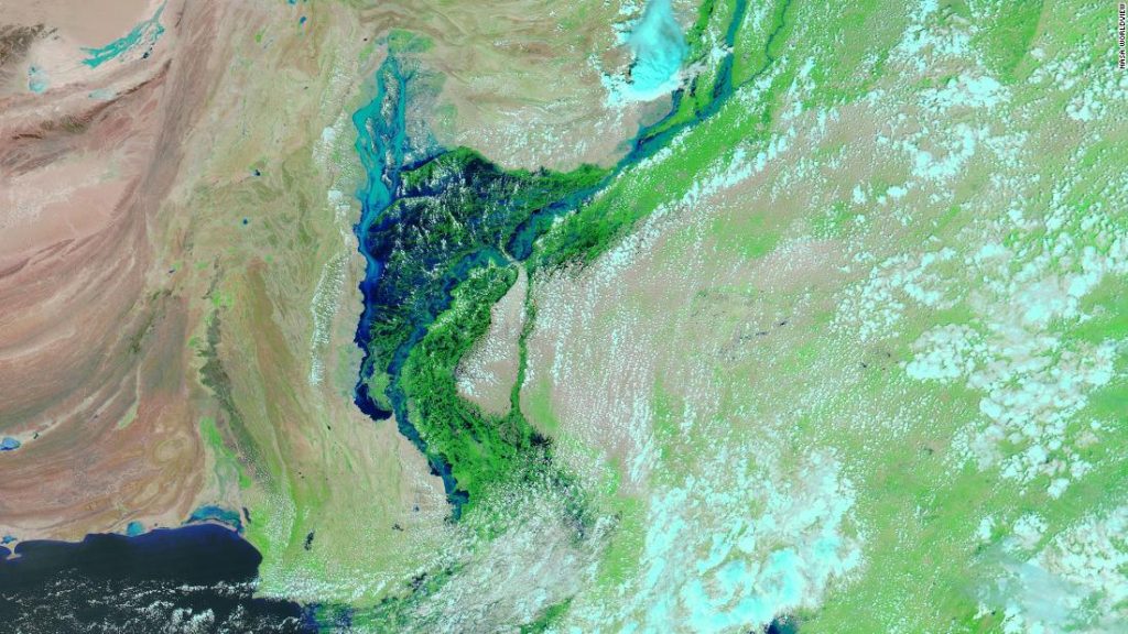 Las imágenes de satélite mostraron que Pakistán inundó el último lago de 100 km de ancho