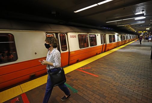 MBTA dijo que está considerando cerrar la línea naranja durante 30 días por mantenimiento