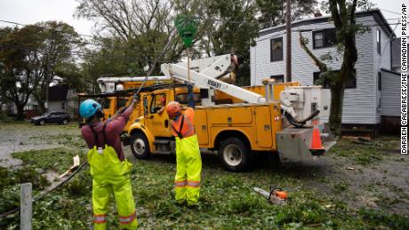 & # 39;  Es surrealista: los residentes de la costa atlántica de Canadá describen la devastación cuando Fiona limpia casas y corta el suministro eléctrico a miles