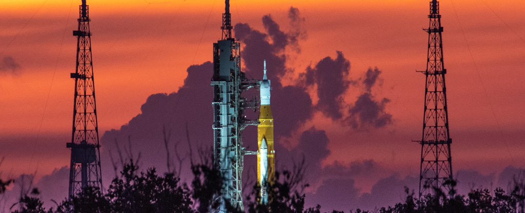 El lanzamiento del cohete gigante de la NASA se retrasó al menos un mes después de la fuga del motor: ScienceAlert