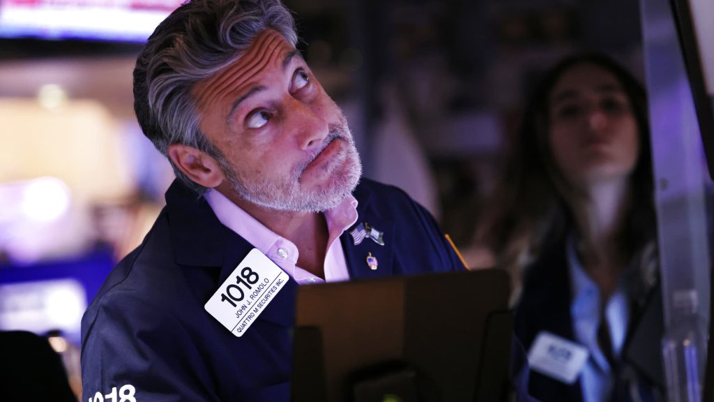 Los futuros del S&P 500 cayeron pulgadas antes de la reunión de septiembre de la Reserva Federal esta semana
