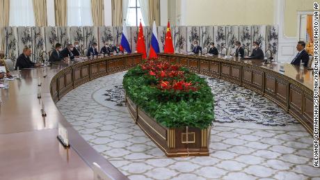 El presidente ruso, Vladimir Putin, se reunió el jueves con el presidente chino, Xi Jinping, al margen de la cumbre de la Organización de Cooperación de Shanghai en Samarcanda, Uzbekistán.