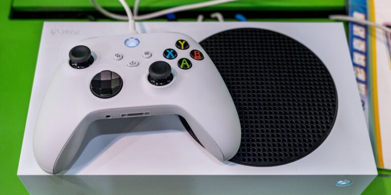 Microsoft lucha por salvar la fusión de Activision, dice que la protesta de Sony 'sirve a sus intereses'