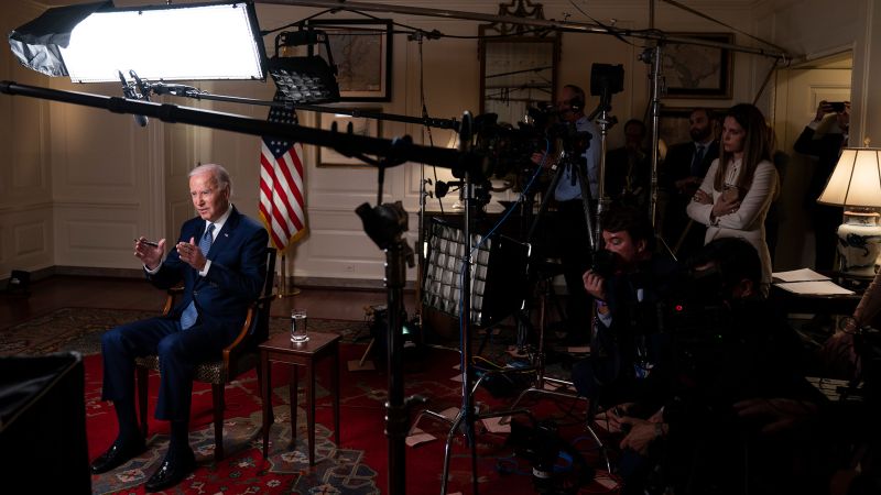 Biden dice que Putin "calculó completamente mal" al invadir Ucrania, pero es un "jugador racional"