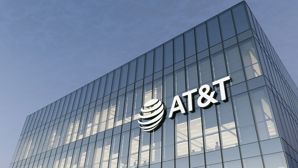 Las acciones de AT&T aumentan a medida que las ganancias máximas ocurren gracias al fuerte crecimiento de suscriptores de banda ancha inalámbrica y de fibra