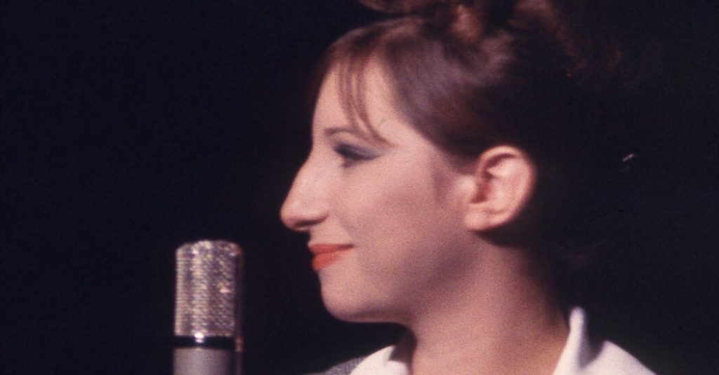 Barbra Streisand sobre sus primeras grabaciones: 'That Girl Can Sing'