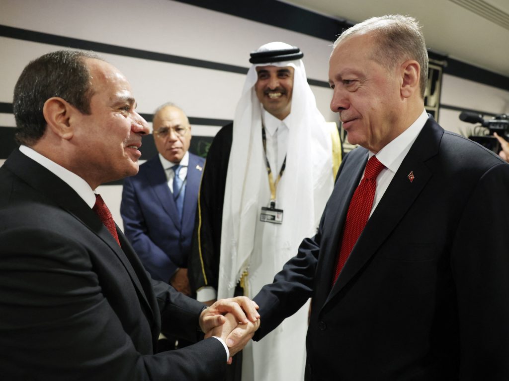 Egipto elogia el apretón de manos de Sisi y Erdogan como un nuevo comienzo en las relaciones |  Abdel Fattah El-Sisi noticias