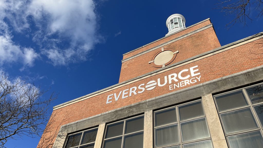 Eversource quiere aumentar las tarifas de electricidad en Connecticut - Telemundo Nueva Inglaterra