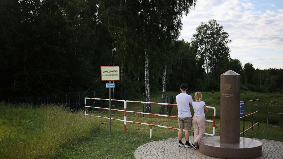 Polonia pone alambre de púas en la frontera con la rusa Kaliningrado