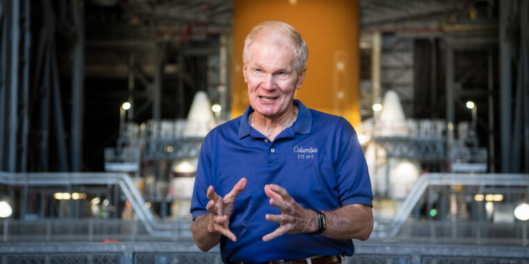Bill Nelson vino a la NASA para hacer dos cosas y se quedaron sin chicle