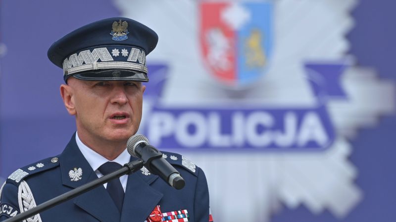 Un regalo explosivo envía al jefe de policía polaco al hospital después de visitar Ucrania