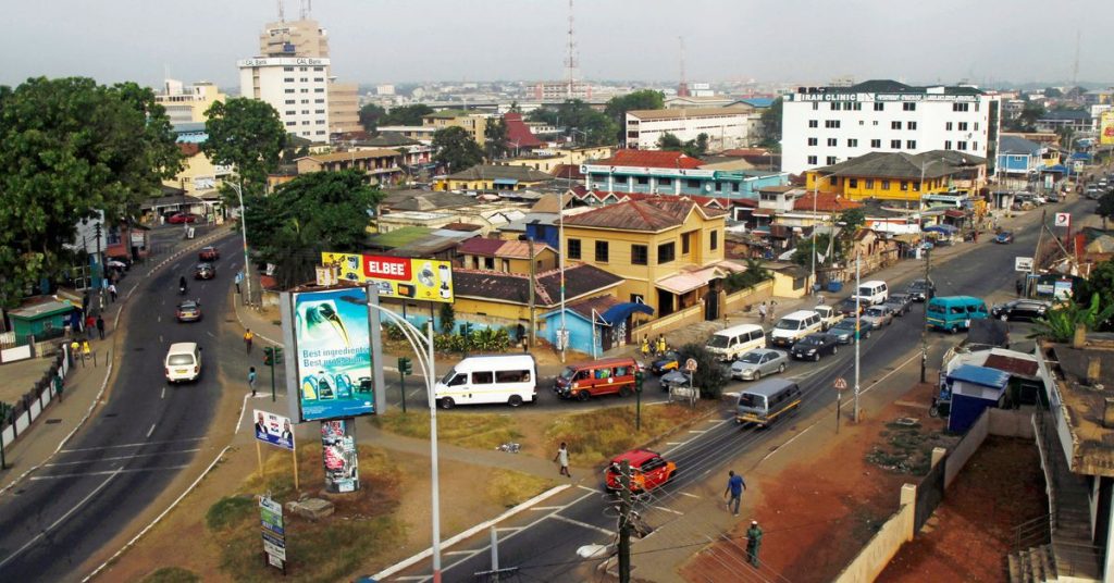 Ghana incumple la mayor parte de la deuda externa a medida que se profundiza la crisis económica